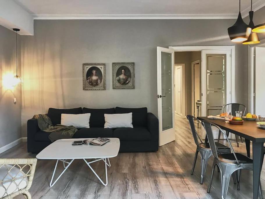 Magnificent 4 Bedroom Apartment In Eixample Barcelona Exteriér fotografie